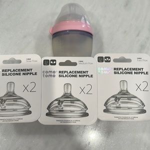 Comotomo bottles and nipples